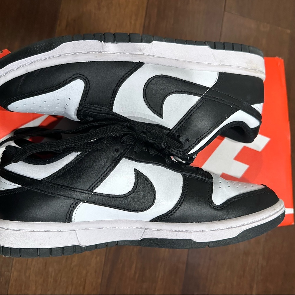 Excellent Condition Nike Panda Dunks - Picture 4 of 5